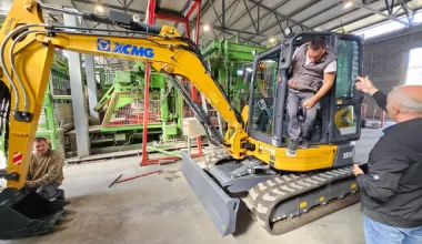 mini bager xcmg xe55e