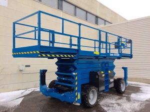 Samohodna dizel podizna platforma genie slika